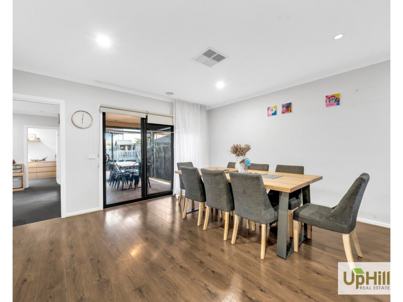 4 Bazadaise Drive, Clyde North VIC 3978