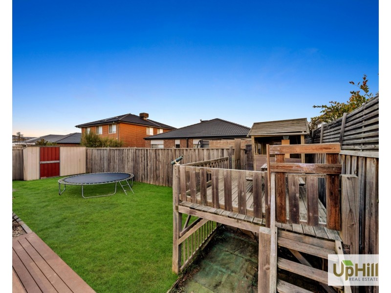 4 Bazadaise Drive, Clyde North VIC 3978