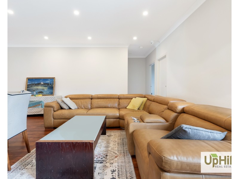 14 Sunstone Street, Cranbourne East VIC 3977