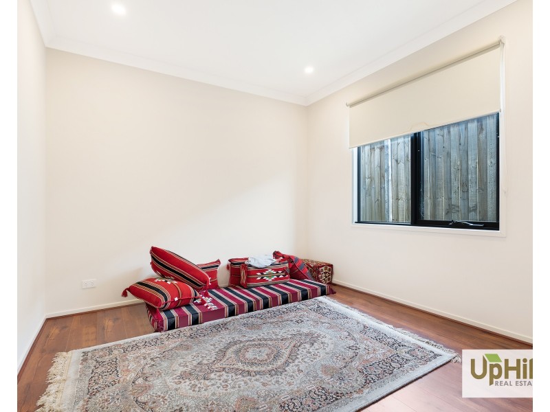 14 Sunstone Street, Cranbourne East VIC 3977