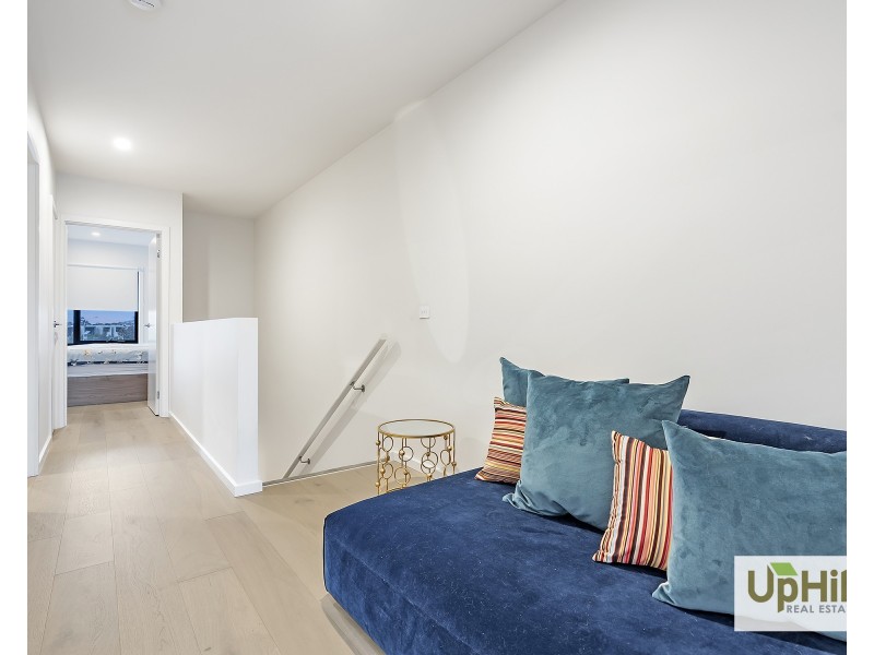 93 HAYTON PARK BOULEVARD, Cranbourne West VIC 3977