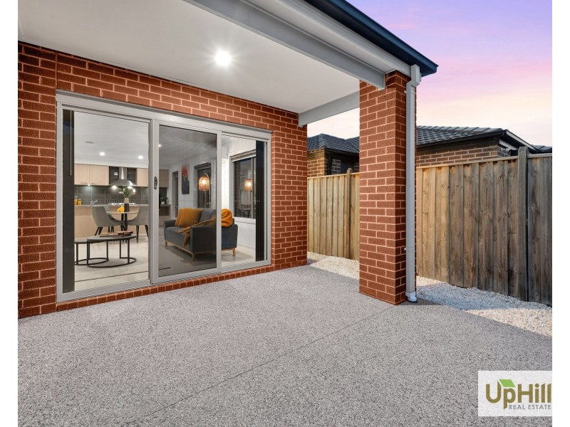 44 Picnic Avenue, Clyde North VIC 3978