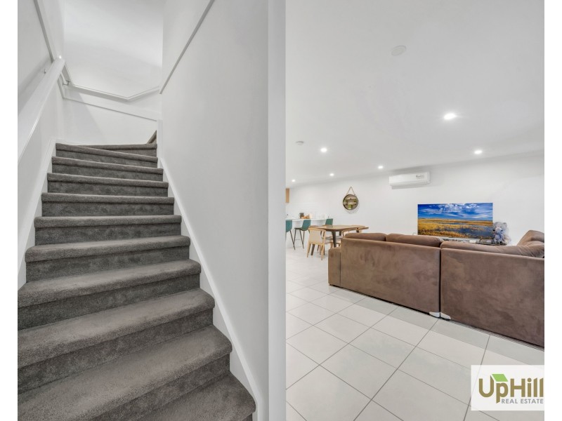 4 Nunkeri Court, Clyde North VIC 3978