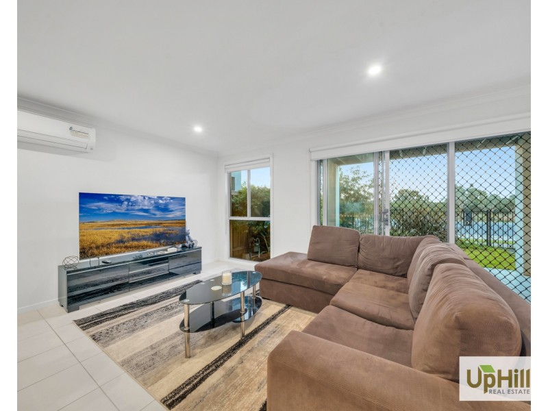 4 Nunkeri Court, Clyde North VIC 3978