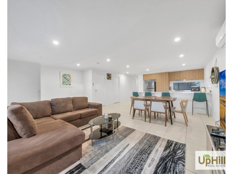 4 Nunkeri Court, Clyde North VIC 3978