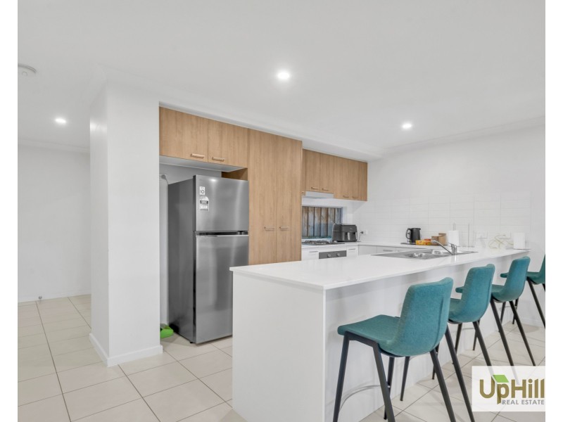 4 Nunkeri Court, Clyde North VIC 3978