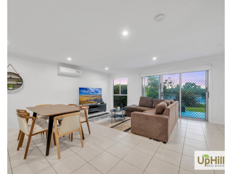 4 Nunkeri Court, Clyde North VIC 3978