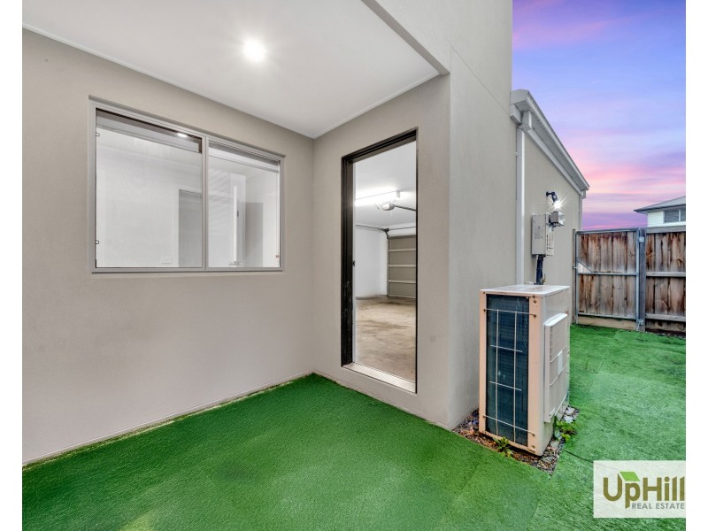 4 Nunkeri Court, Clyde North VIC 3978