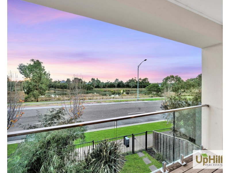 4 Nunkeri Court, Clyde North VIC 3978