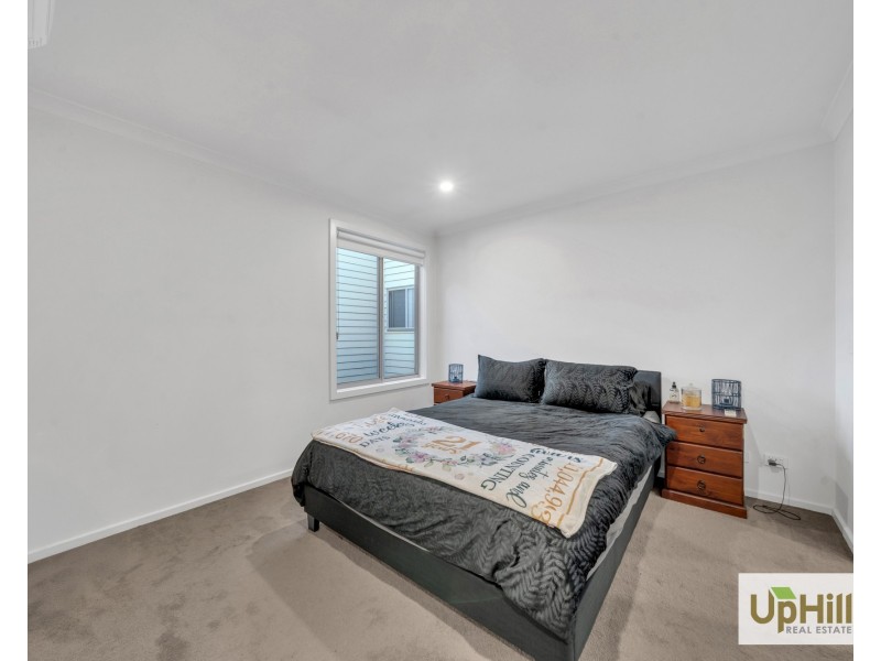 4 Nunkeri Court, Clyde North VIC 3978