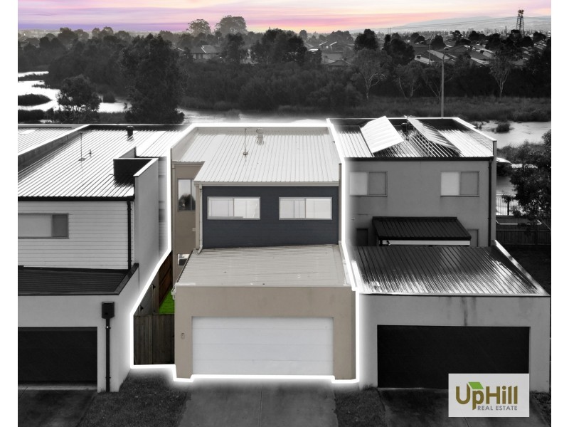 4 Nunkeri Court, Clyde North VIC 3978