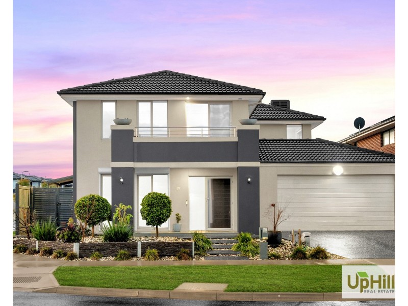 27 Stonefox Circuit, Clyde North VIC 3978