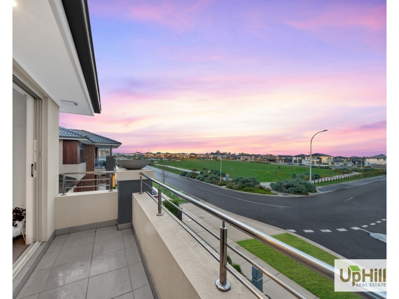 27 Stonefox Circuit, Clyde North VIC 3978