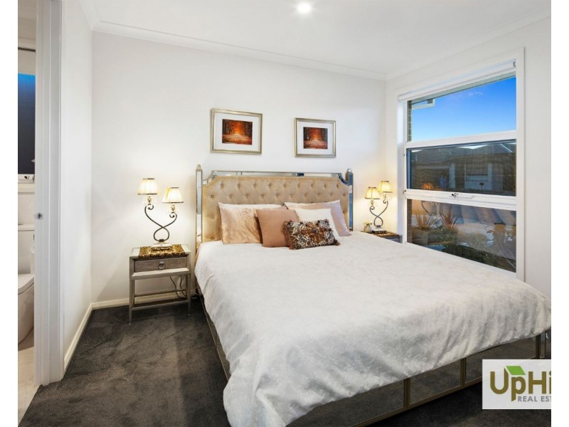 12 Liwen Street, Clyde North VIC 3978