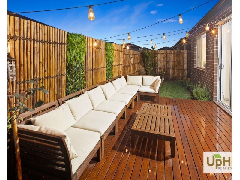 12 Liwen Street, Clyde North VIC 3978