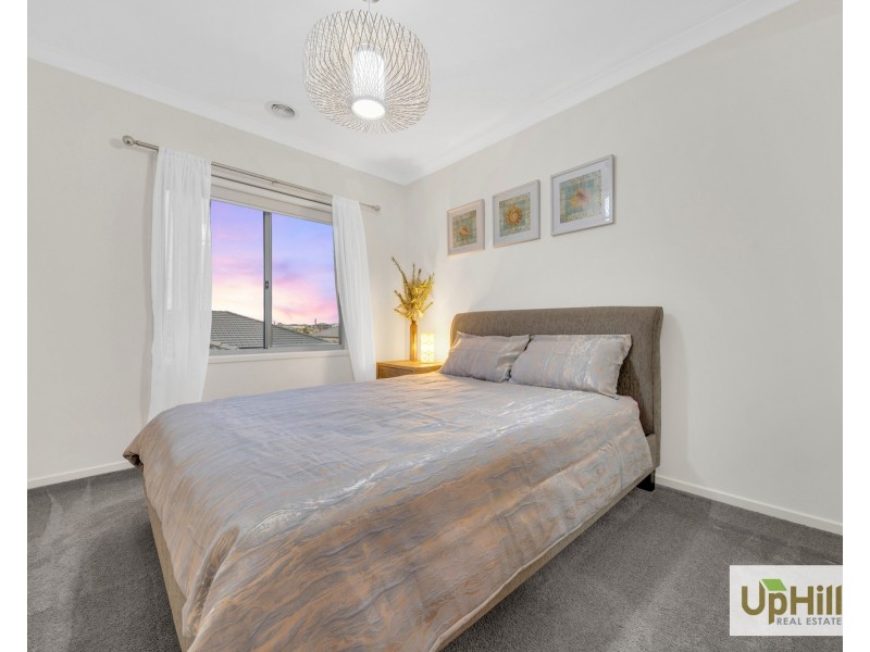 20 Sundaze Street, Clyde North VIC 3978