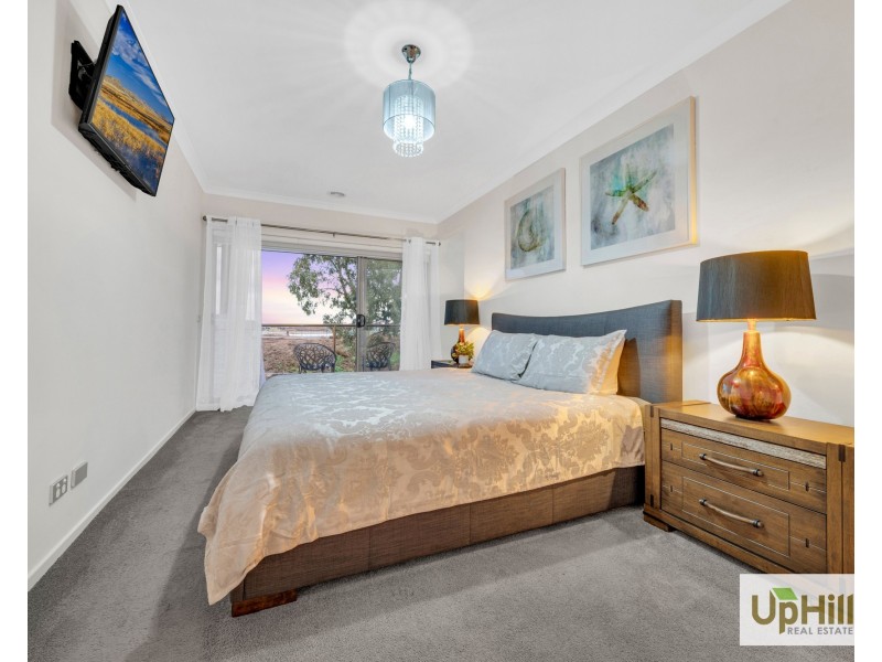 20 Sundaze Street, Clyde North VIC 3978