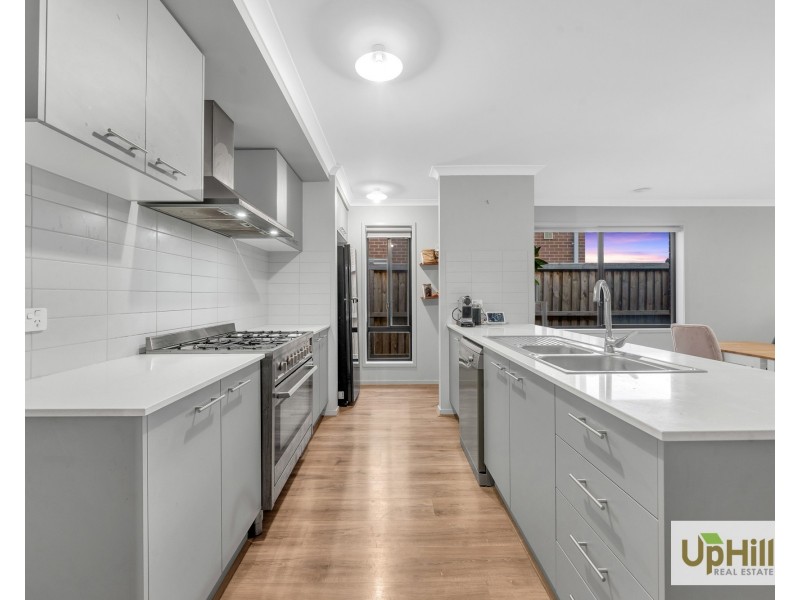 37 Damice Street, Clyde North VIC 3978