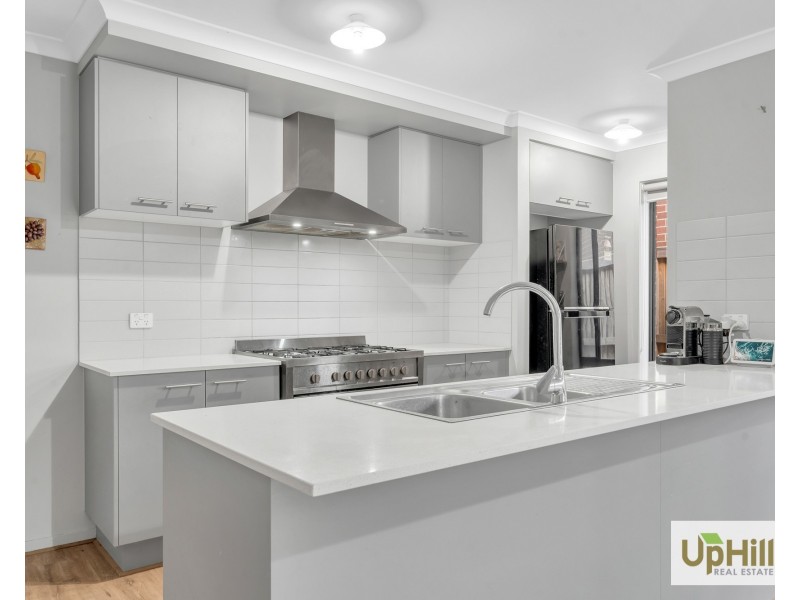 37 Damice Street, Clyde North VIC 3978