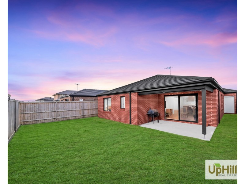 37 Damice Street, Clyde North VIC 3978