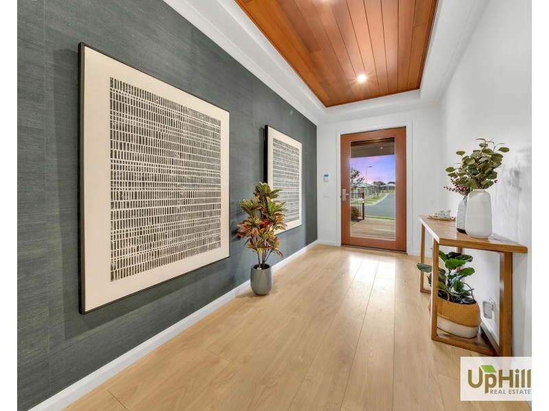 4 Murphy Street, Clyde North VIC 3978