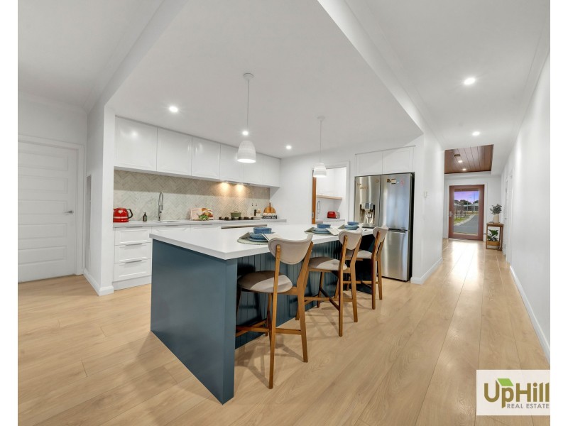 4 Murphy Street, Clyde North VIC 3978