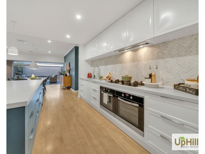 4 Murphy Street, Clyde North VIC 3978