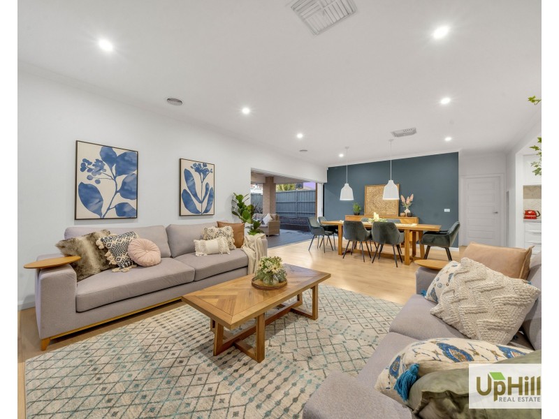 4 Murphy Street, Clyde North VIC 3978