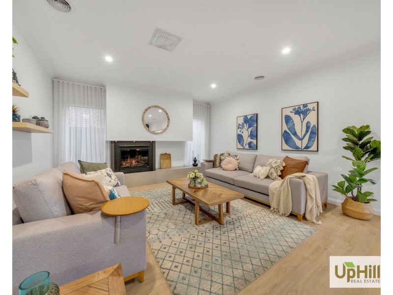 4 Murphy Street, Clyde North VIC 3978