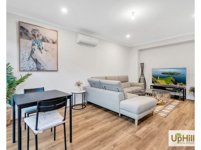 4 Borthwick Parade, Clyde North VIC 3978