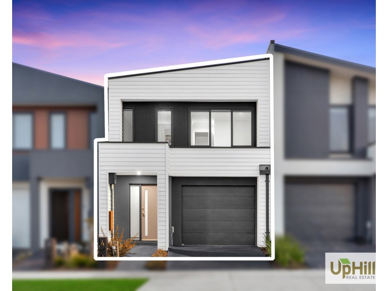 4 Borthwick Parade, Clyde North VIC 3978