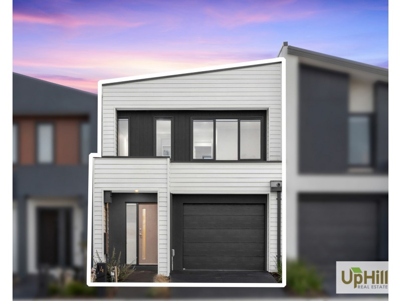 4 Borthwick Parade, Clyde North VIC 3978