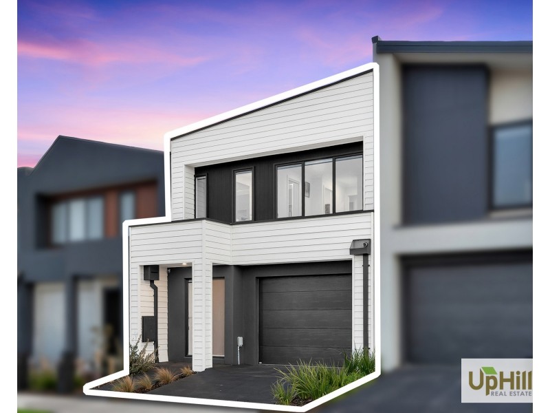 4 Borthwick Parade, Clyde North VIC 3978