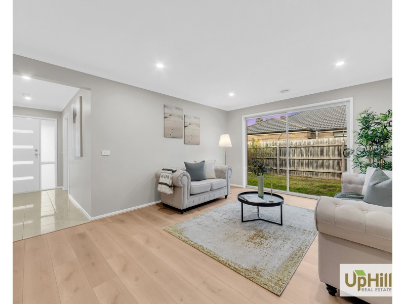 5 Caropepe Avenue, Pakenham VIC 3810