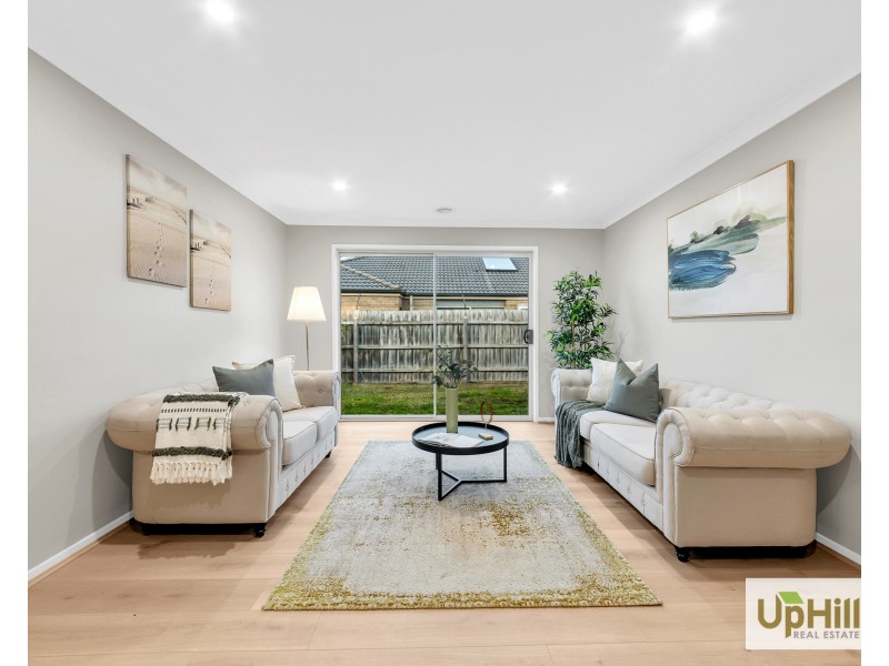 5 Caropepe Avenue, Pakenham VIC 3810