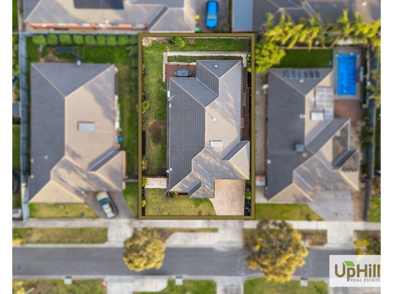 5 Caropepe Avenue, Pakenham VIC 3810