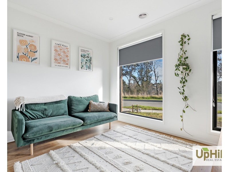 31  DEWHURST CIRCUIT, Cranbourne East VIC 3977