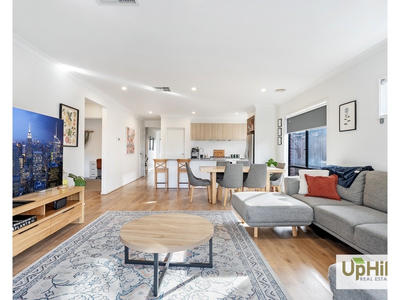 31  DEWHURST CIRCUIT, Cranbourne East VIC 3977