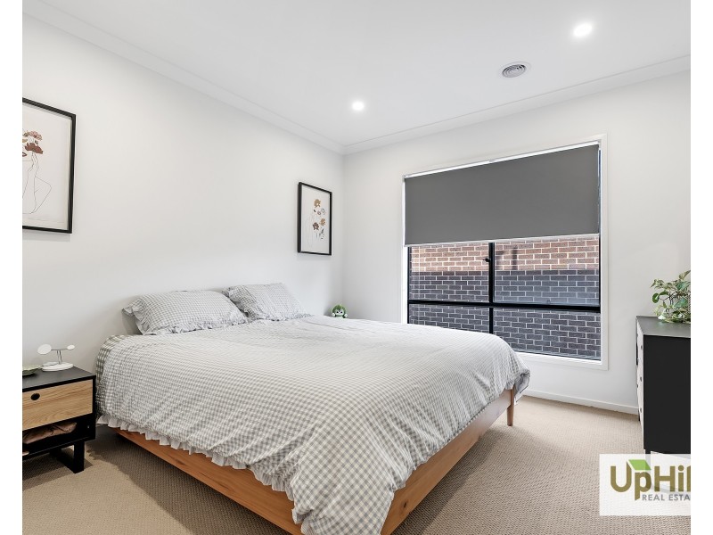 31  DEWHURST CIRCUIT, Cranbourne East VIC 3977