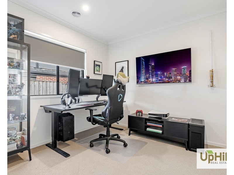 31  DEWHURST CIRCUIT, Cranbourne East VIC 3977