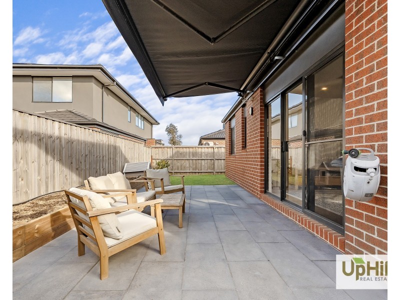31  DEWHURST CIRCUIT, Cranbourne East VIC 3977