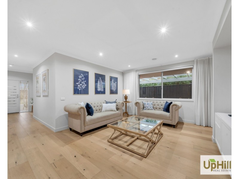 3 Hollywell Road, Clyde North VIC 3978