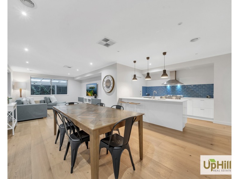 3 Hollywell Road, Clyde North VIC 3978