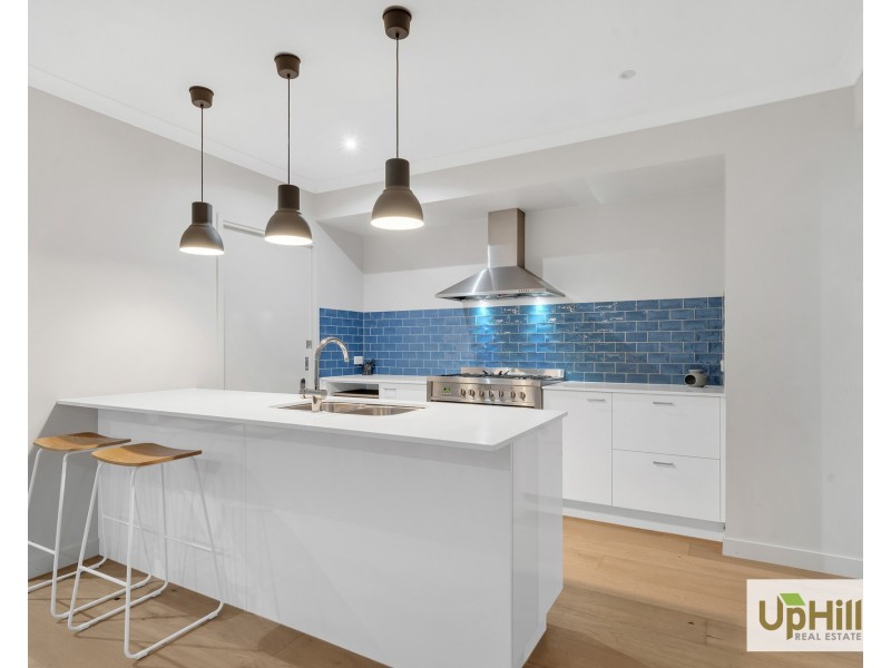 3 Hollywell Road, Clyde North VIC 3978