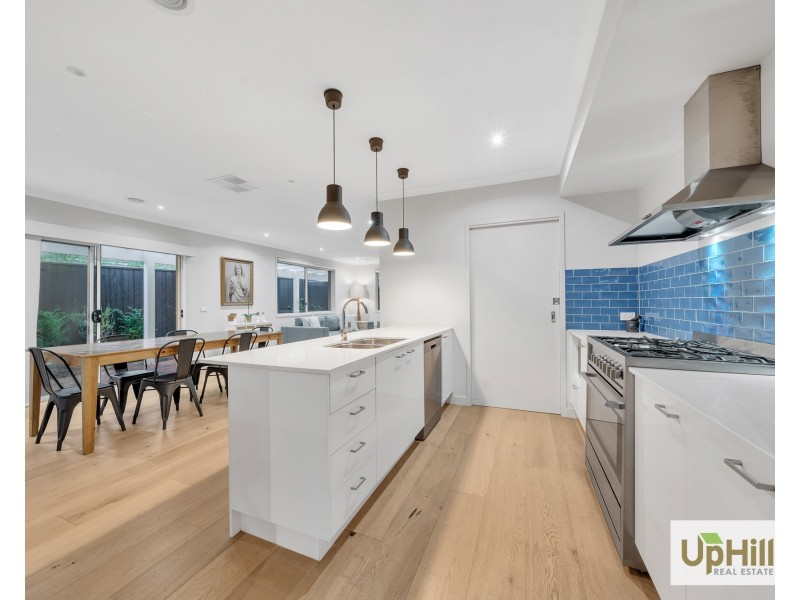 3 Hollywell Road, Clyde North VIC 3978