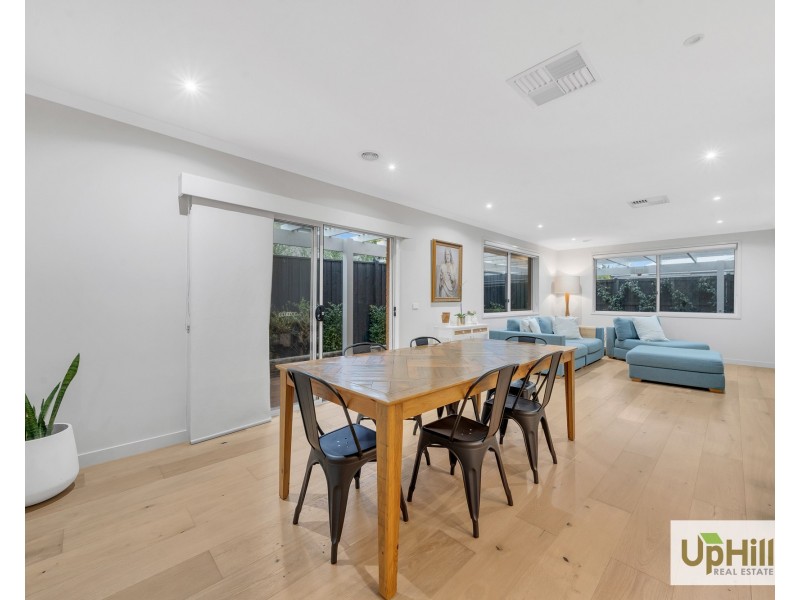 3 Hollywell Road, Clyde North VIC 3978