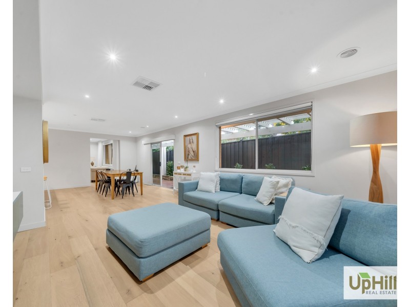 3 Hollywell Road, Clyde North VIC 3978