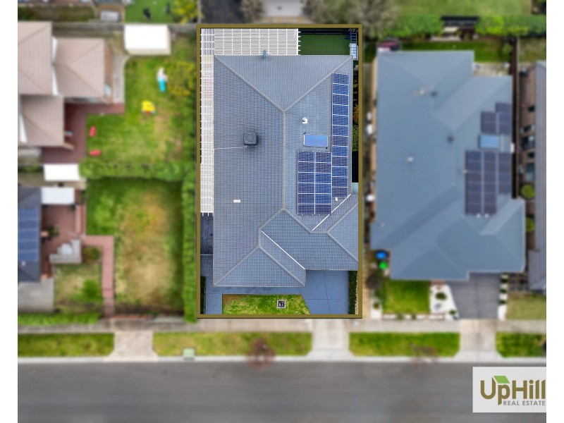 3 Hollywell Road, Clyde North VIC 3978