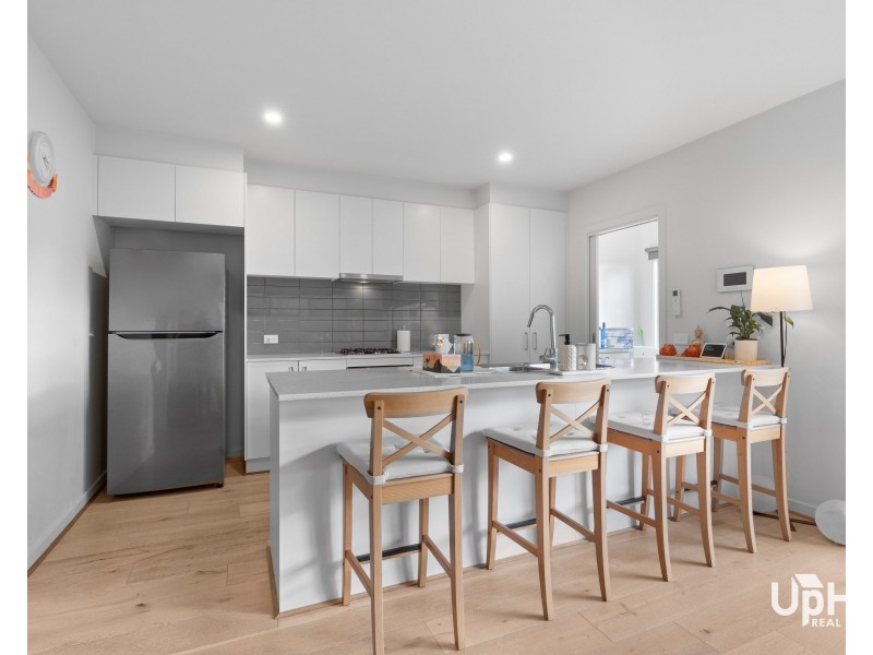 4 Sunnyoaks Lane, Hampton Park VIC 3976