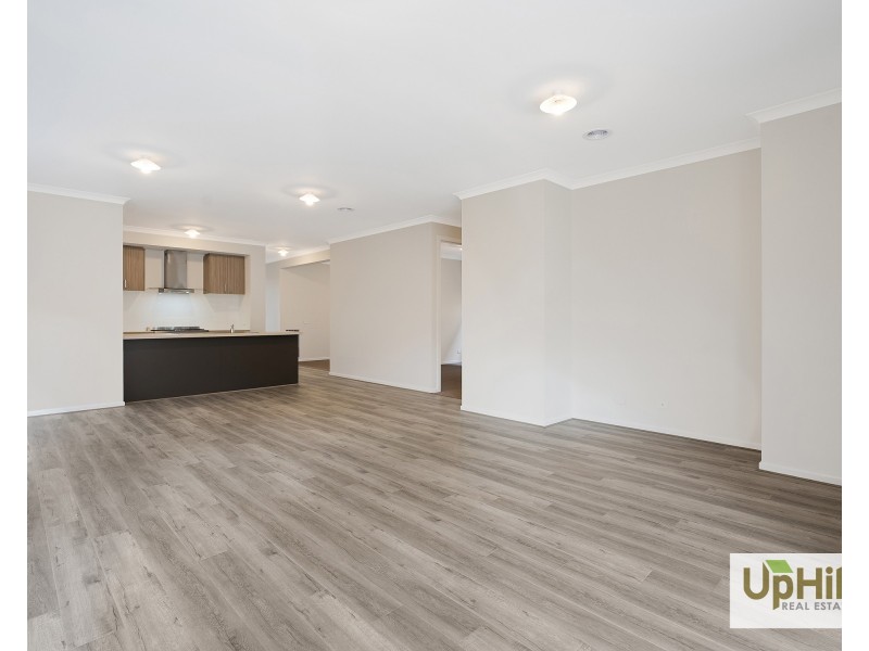 147 Villa Doria Drive, Clyde North VIC 3978